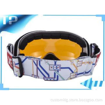 Photochromatic Anti - Fog Liquid Image Snow Goggles / Adult